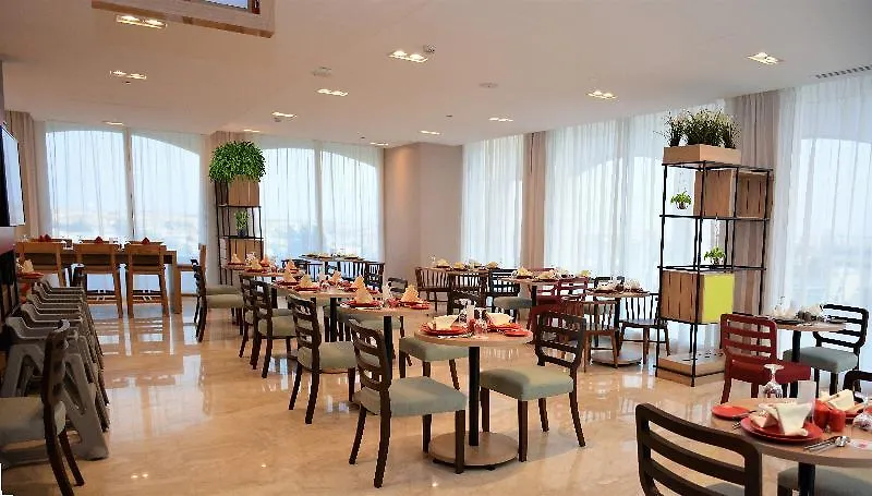 Intercityhotel Riyadh Malaz 4*,